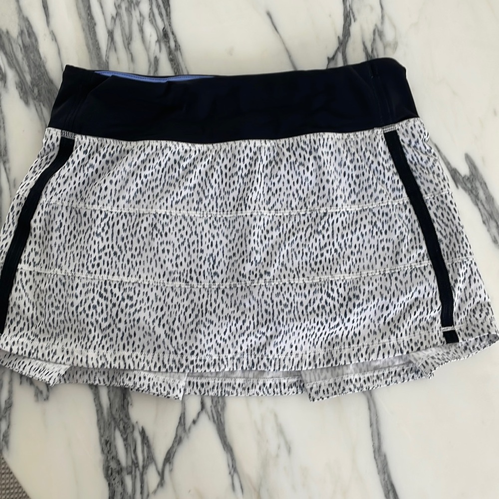 Lulu lemon skirt